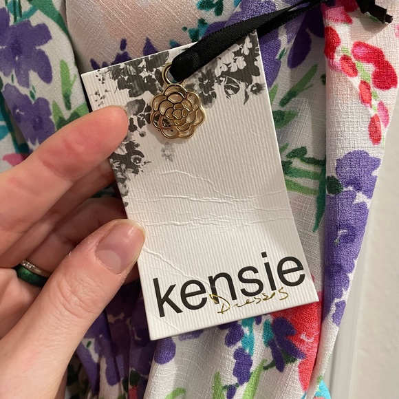 NWT Kensie floral sun dress with POCKETS! - Picture 3 of 6